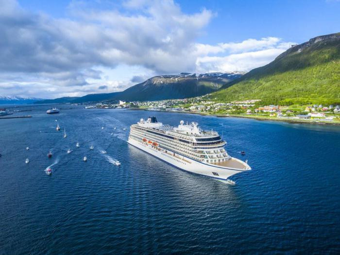 Средняя круизная линия: Viking Ocean Cruises