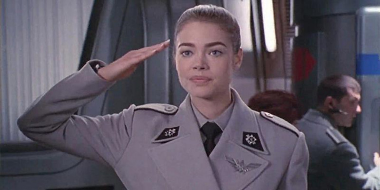3. Лейтенант Кармен Ибаньес — «Звёздный десант», 1997