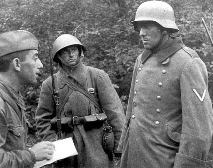 7. Допрос немецкого военнопленного