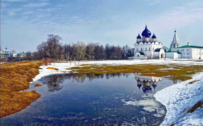Суздаль, Россия (население: 10500 человек)