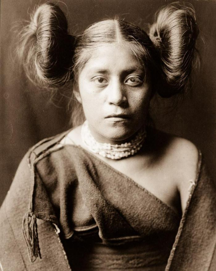 Девушка-тева, 1906 г.