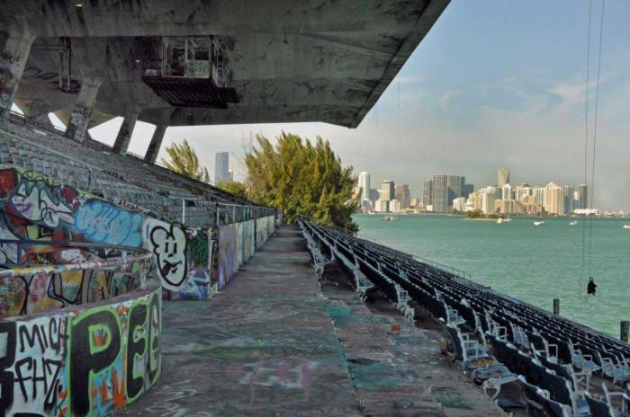 Пройдитесь по Miami Marine Stadium