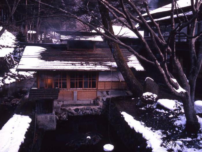 2. Hōshi, Комацу, Япония (основан в 717 г.)