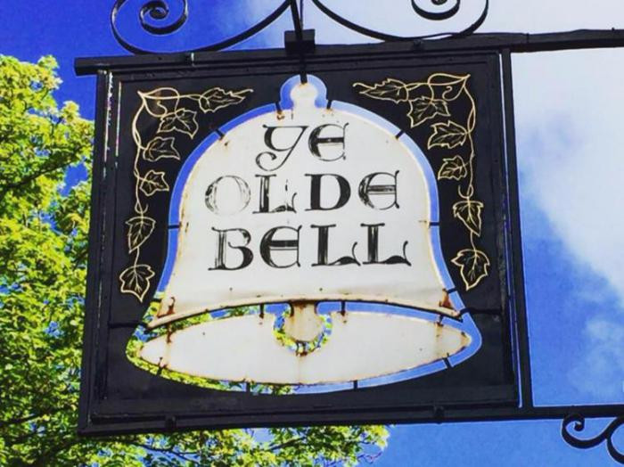 5. Olde Bell, Беркшир, Англия (основан в 1135 г.)