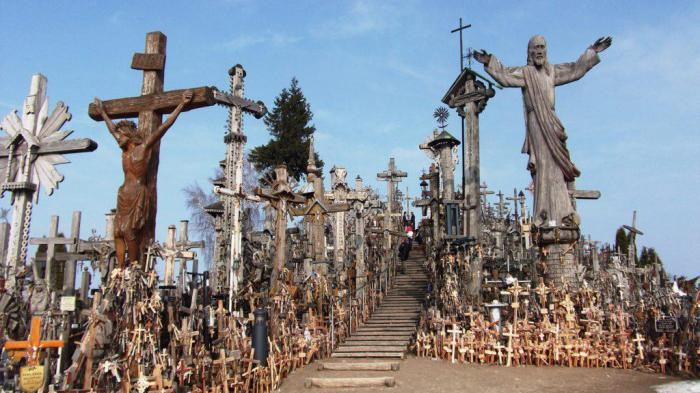 7. Гора Крестов в Литве
