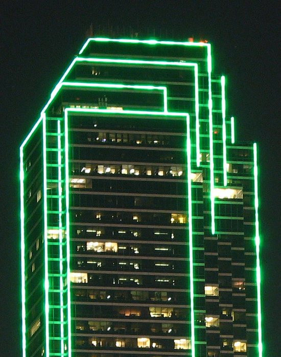 14. Bank of America Plaza. США