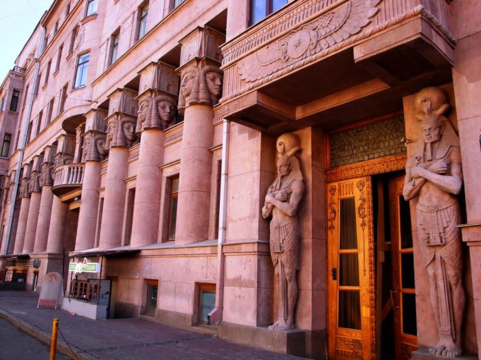 6. Египетский дом