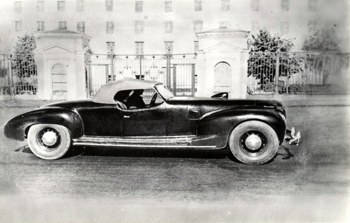 12. ЗИС-101А «Спорт»