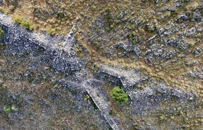 2. Город на холме Стронгиловоуни
