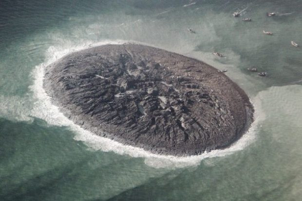 Остров, появившийся после землетрясения
