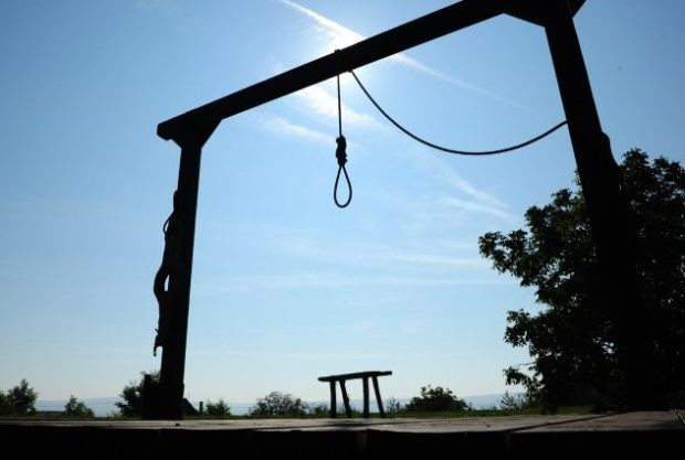 Он сполна заплатил за своё враньё и умер мученической смертью