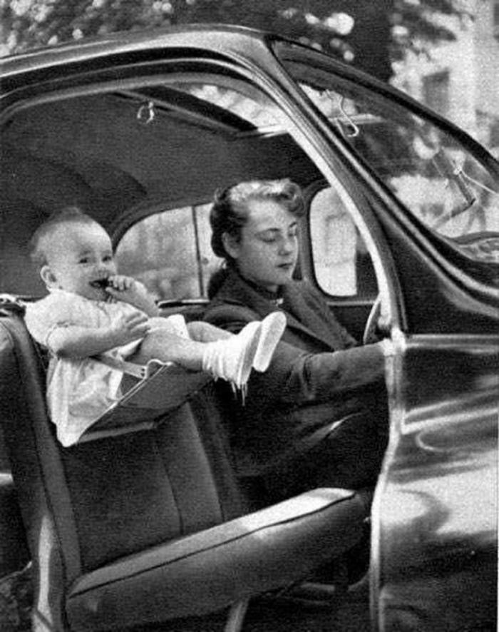 Детское автокресло 1940-х годов.