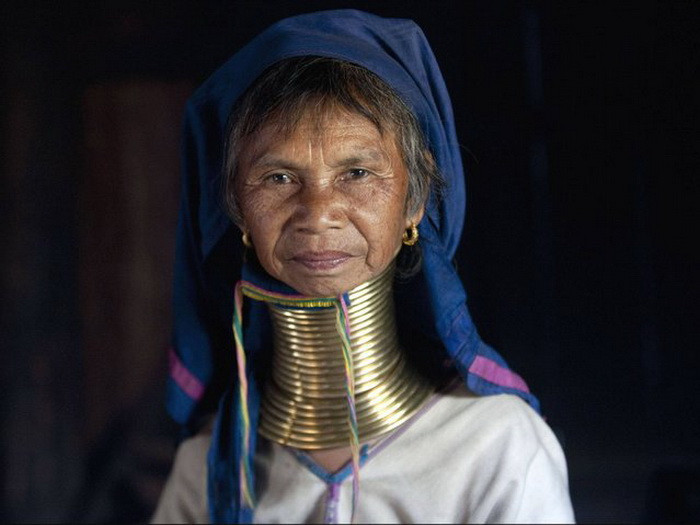 3. Лебединая шея женщин племени Kayan