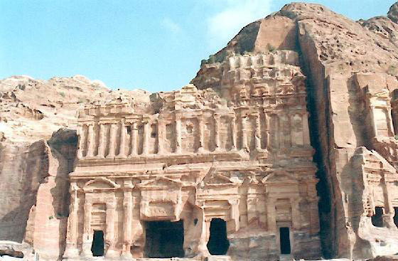4. Петра