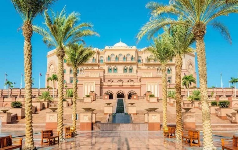 Emirates Palace — Абу-Даби, ОАЭ