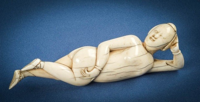 15. Женщины на этих фигурках показывали врачу, где именно у них болит