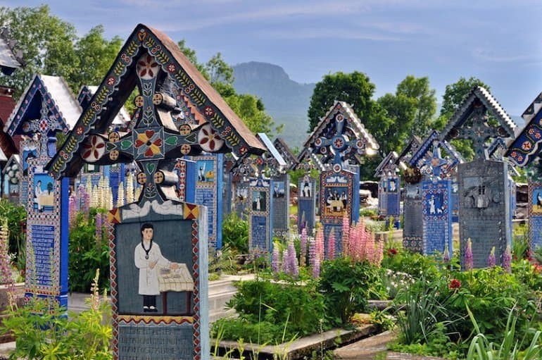 Веселое Кладбище
