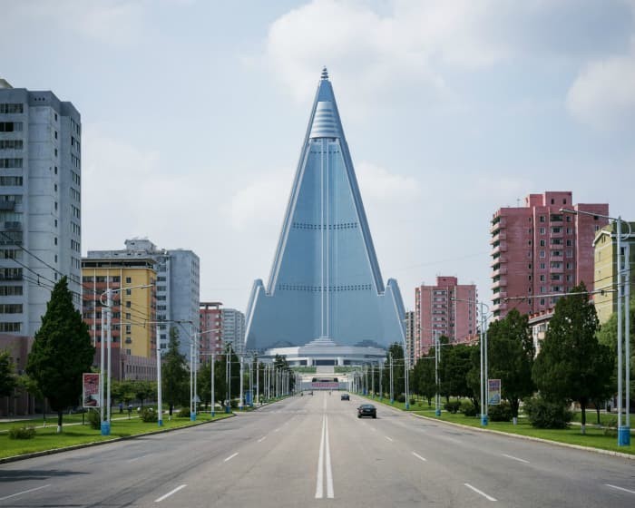9. Переезжать в столицу