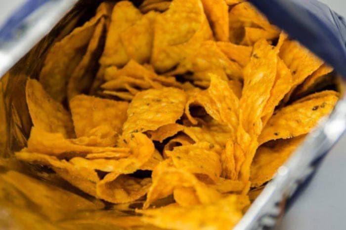«Пожалуйста, запаситесь моими любимыми Cool Ranch Doritos и Kiwi Strawberry Sparkling Ice»