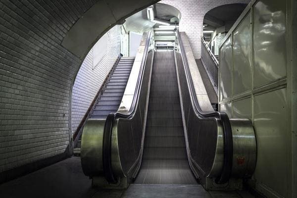 38. Поднимайтесь по эскалатору