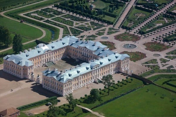 Рундальский дворец