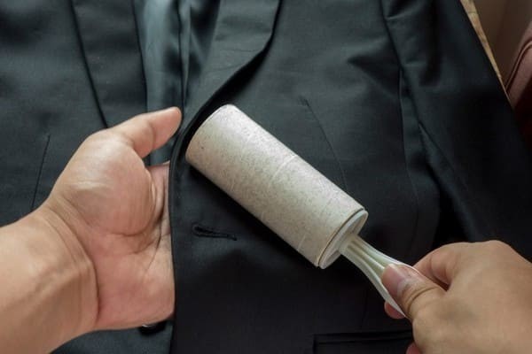 8. Пыль и шерсть на одежде