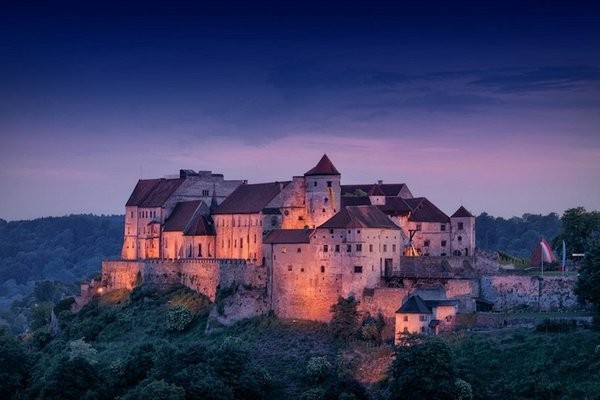 Замок Бургхаузен