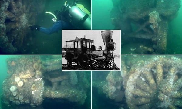 Два затонувших старинных паровоза