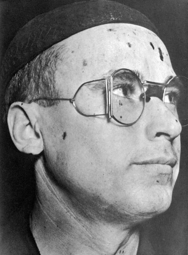 1935. Кузнец А Бусыгин.