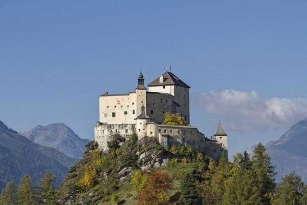 Замок Тарасп