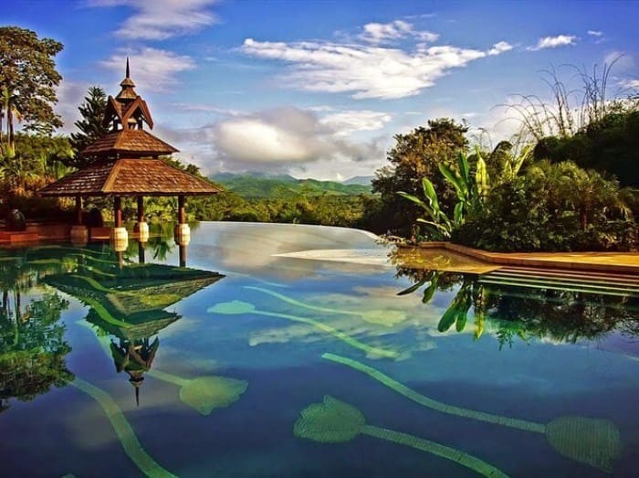 3. Бассейн отеля Anantara Golden Triangle Elephant Camp & Resort
