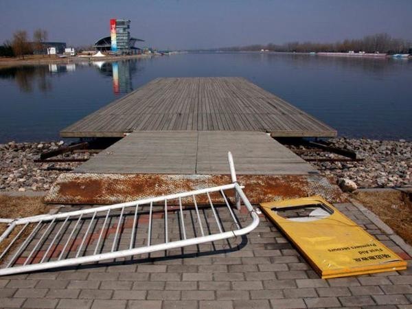 Гребная база давно закрыта.