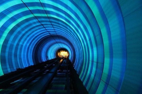 Bund Sightseeing Tunnel, Китай