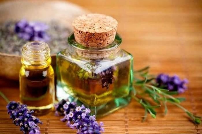 10. Кокос и лаванда для красоты ресниц