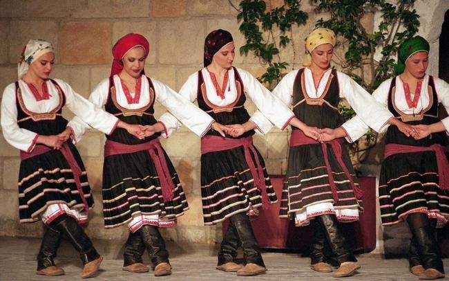 Сиртаки, Греция