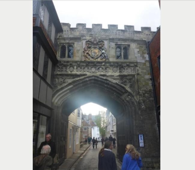 Ворота Хай Стрит (High Street Gate)