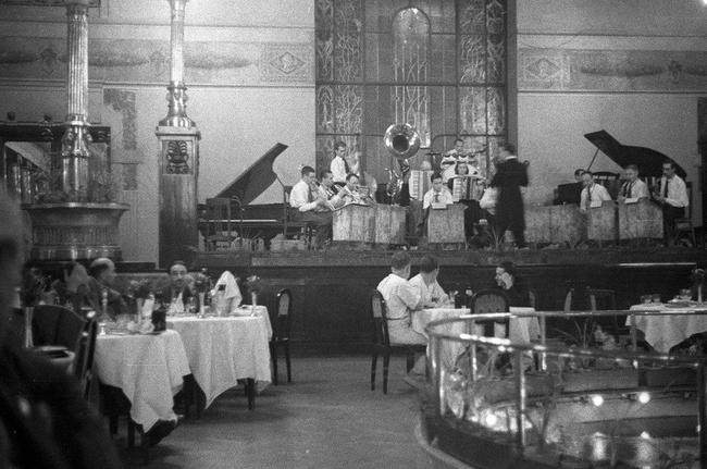 Ресторан гостиницы «Метрополь», 1939 год.