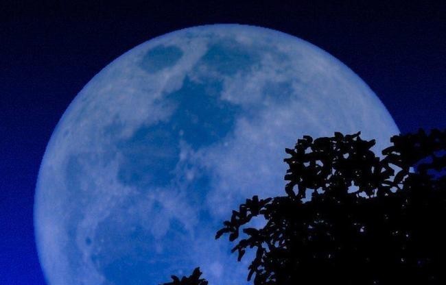 Но почему корочка толще на дальней стороне?