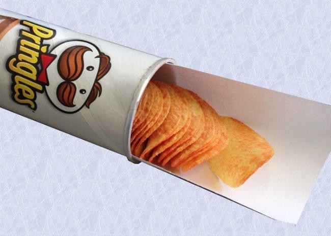 14. Чипсы Pringles
