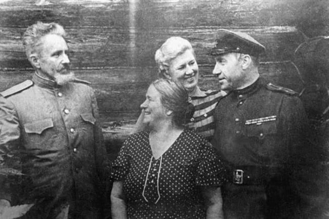 Отставка, Чечня и консультирование спецназа