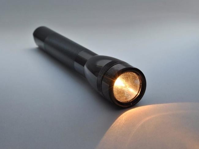 Ручной фонарик Maglite