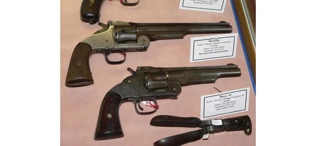 2. Револьвер Смита-Вессона .44 Роберта Форда