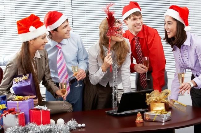 Большинство людей изменяет с коллегами по работе