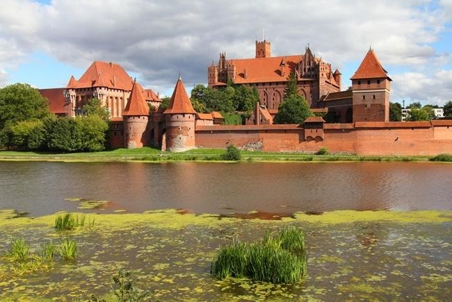 8. Замок Мариенбург, Польша