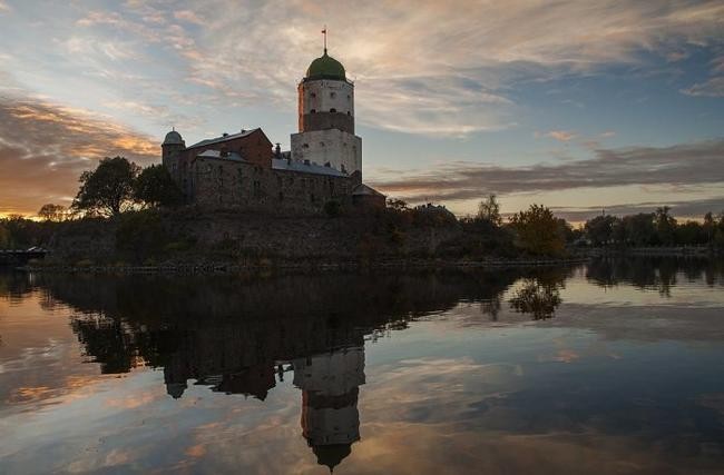 10. Выборгский замок, Россия