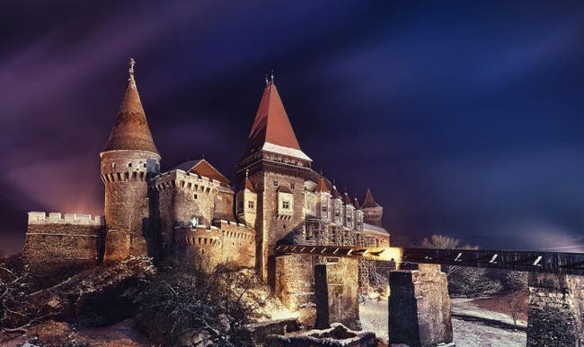 4. Замок Корвинов, Румыния