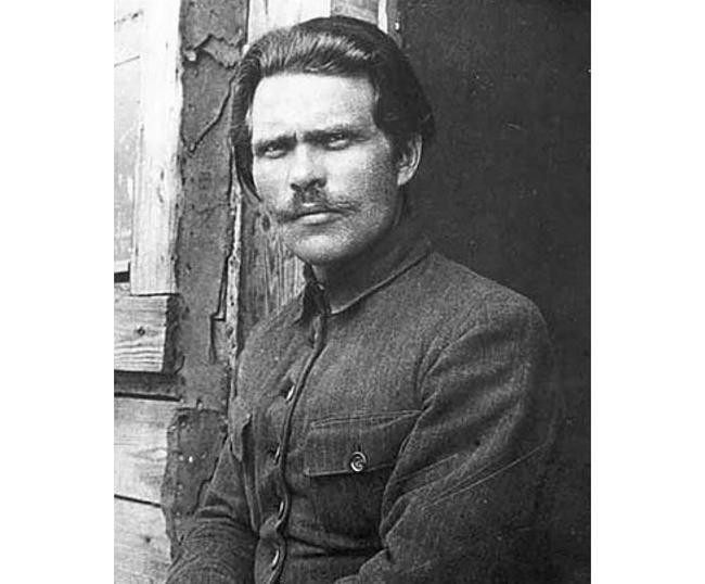 Провел махновцев через границу