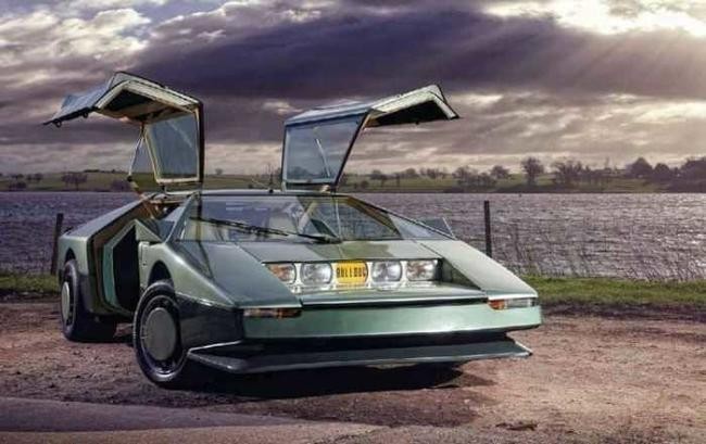 9. Aston Martin Bulldog