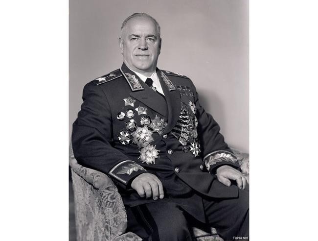 Лидия Захарова и маршал Жуков