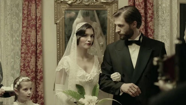 Маленькая Англия / Mikra Anglia (2013, Пантелис Вулгарис)